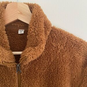 Uniqlo, women's chocolate brown size XS fleece jacket with front zipper